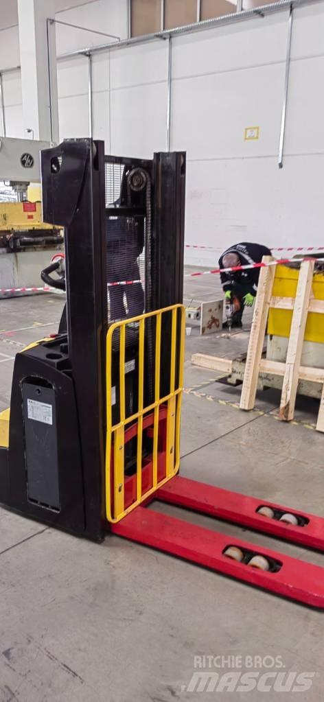 Hyster S 1.2 行走控制式堆積機