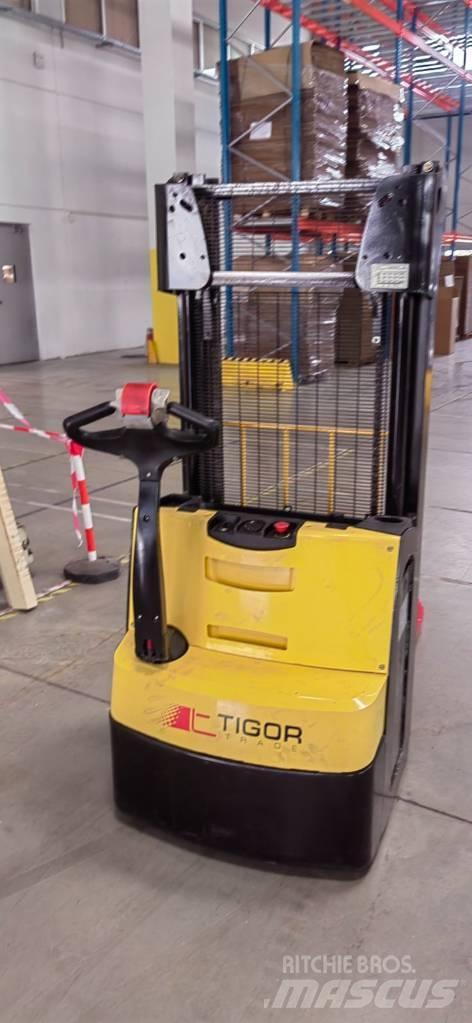 Hyster S 1.2 行走控制式堆積機