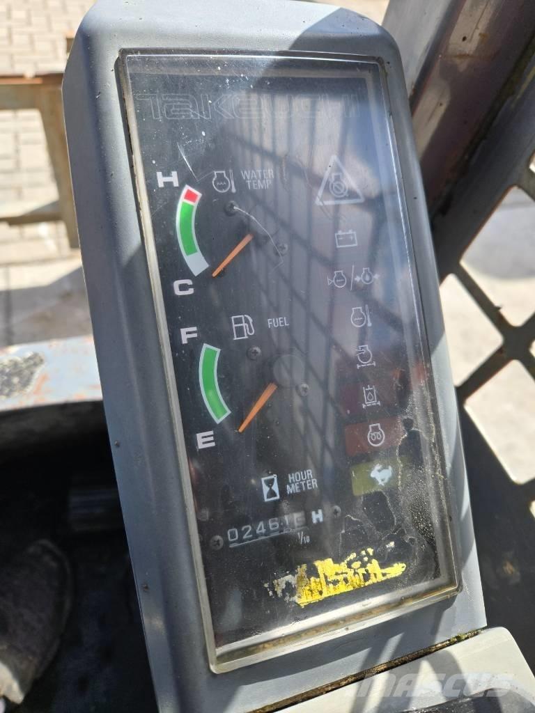 Takeuchi TL120 滑移轉向裝載機