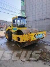 Bomag BW 220D-40 雙輪滾壓機