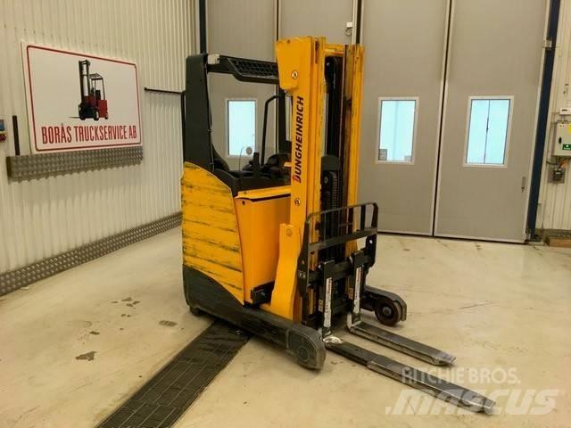 Jungheinrich ETV 110 前伸式堆高機(叉車)