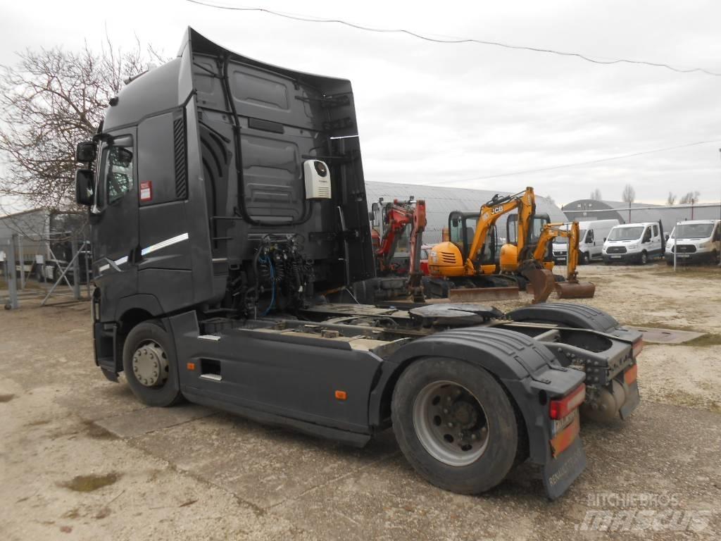 Renault T520 曳引機組件
