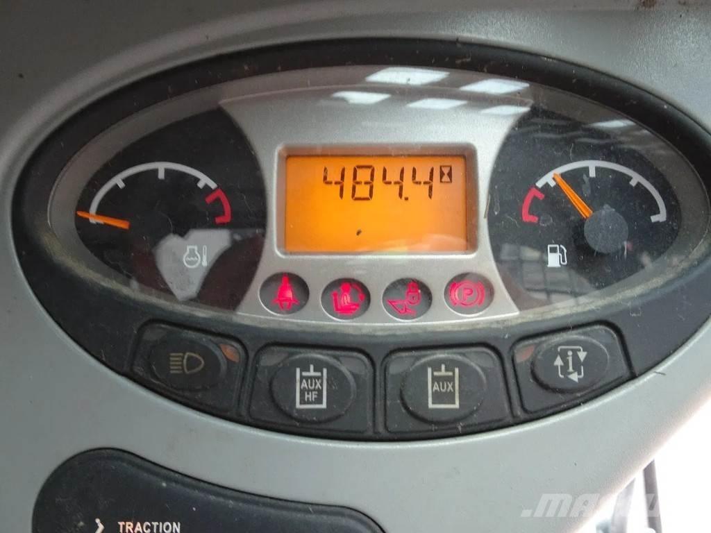 Bobcat S100 滑移轉向裝載機