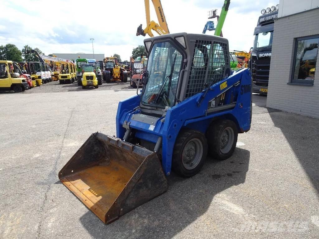 Bobcat S100 滑移轉向裝載機
