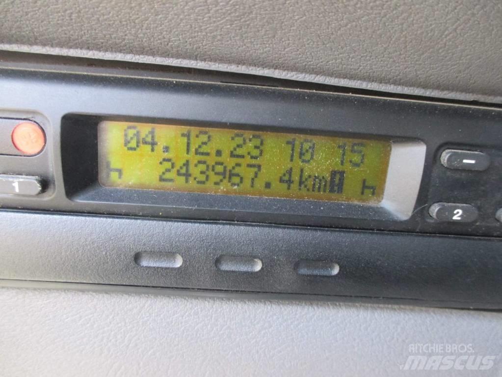 Renault Kerax 380 起重機卡車