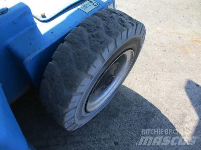 JLG E 400 AJPN (848) 曲臂高空作業車