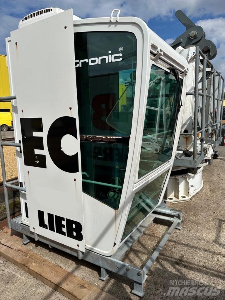 Liebherr 150 ECB 8 塔式起重機