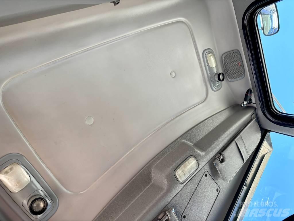 Peterbilt 365 曳引機組件