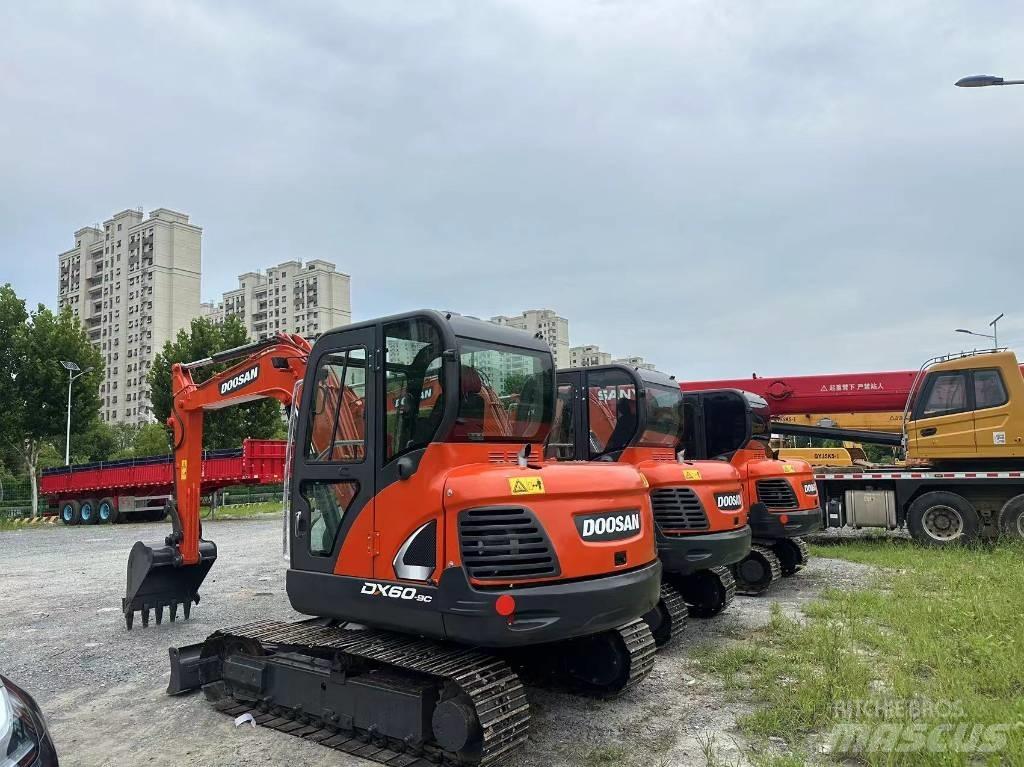 Doosan DX60-9 小型挖土機/掘鑿機<7t(小型挖掘機)