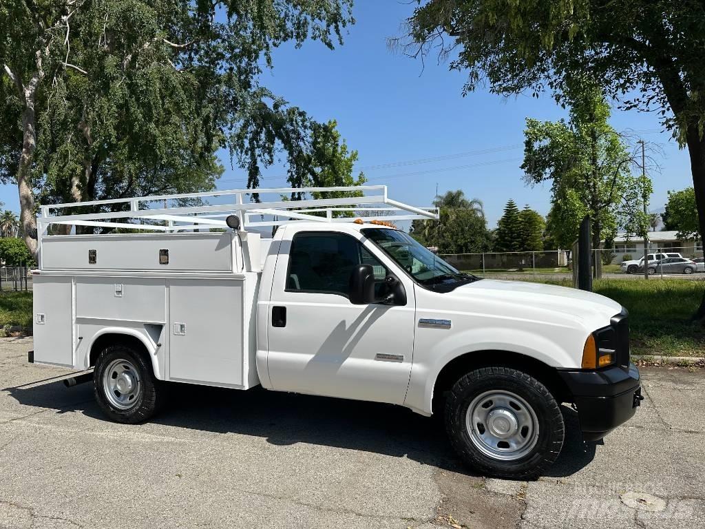 Ford F 350 皮卡.傳統半斗卡車/側卸板
