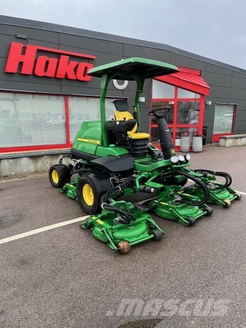 John Deere 9009A Fairway mowers