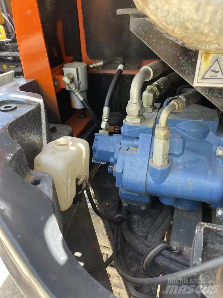 Doosan DX75 小型挖土機/掘鑿機<7t(小型挖掘機)
