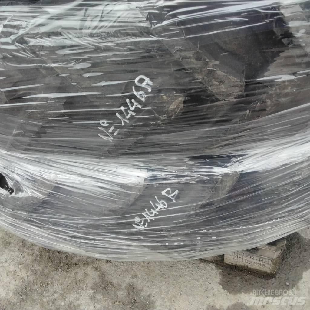 Alliance 300/95R46 輪胎、車輪和輪圈