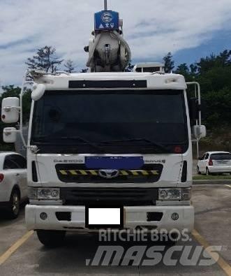 Horyong SKY450 卡車裝載高空作業車