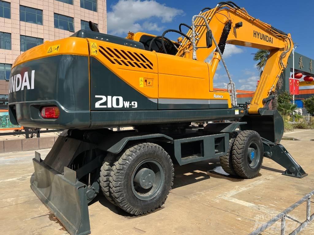 Hyundai R210W 旋轉式挖土機/掘鑿機/挖掘機