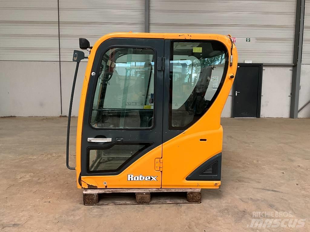 Hyundai Robex 55-9 A 駕駛室與內部