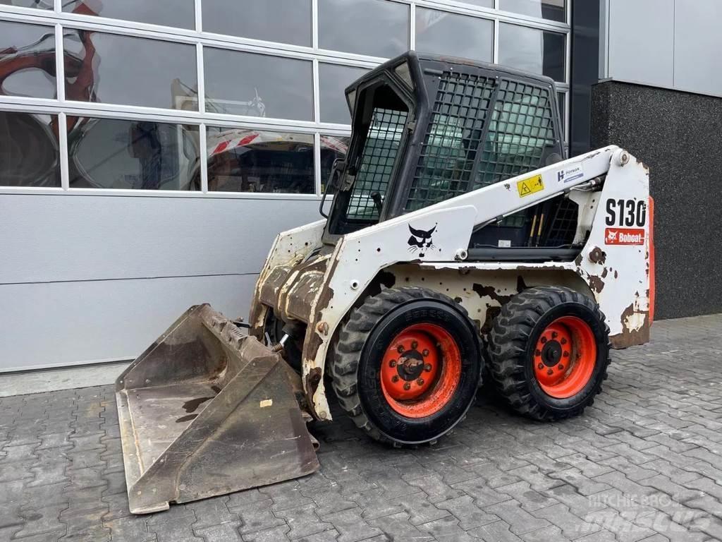 Bobcat S130 滑移轉向裝載機