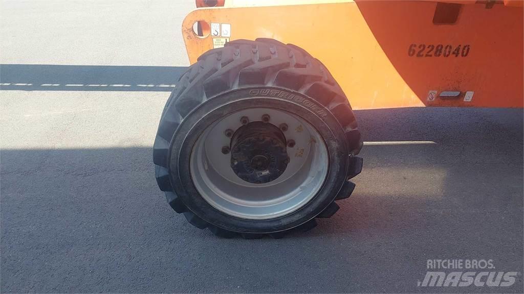 JLG 860SJ 伸縮臂高空作業車