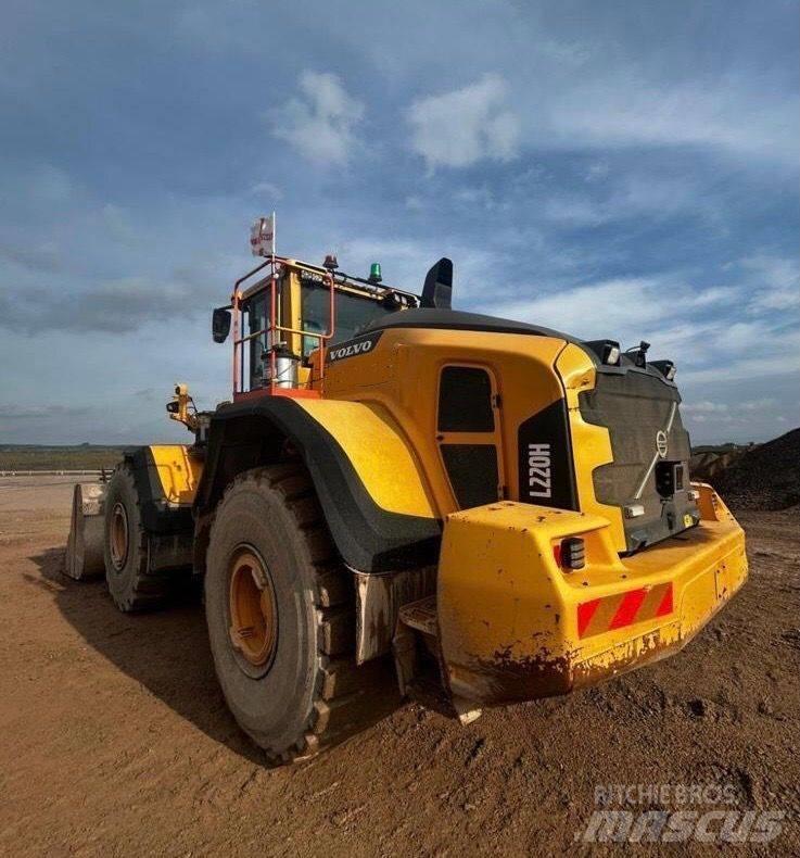 Volvo L 220 H 輪胎式裝載機