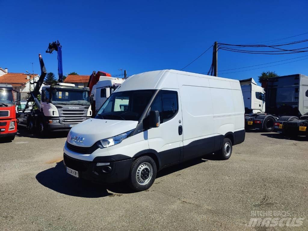 Iveco Daily 35 S 14 廂式貨物運輸車