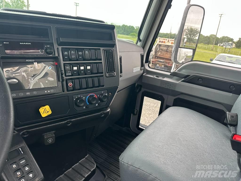 Mack MD7 垃圾車