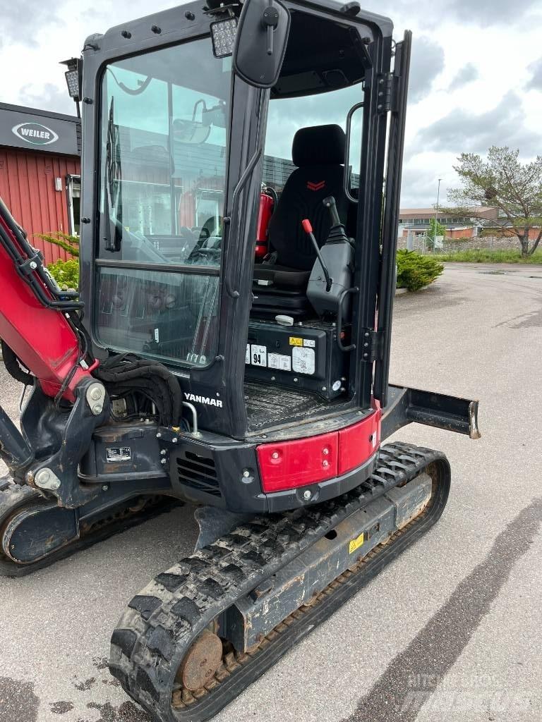 Yanmar Vio 33-6 小型挖土機/掘鑿機<7t(小型挖掘機)