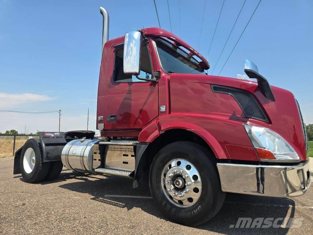 Volvo VNL 42 T300 曳引機組件