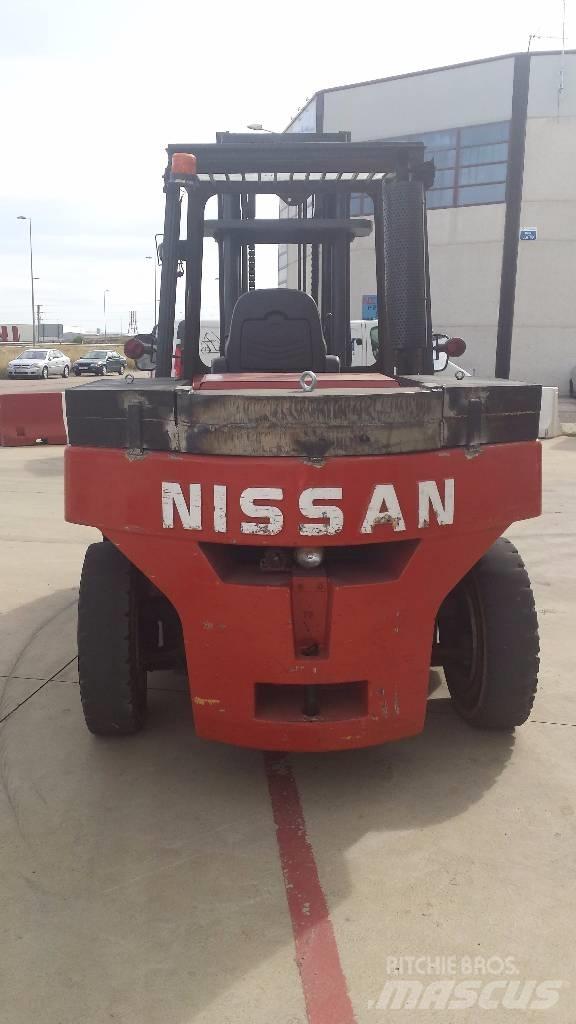 Nissan WF05H70U 柴油卡車