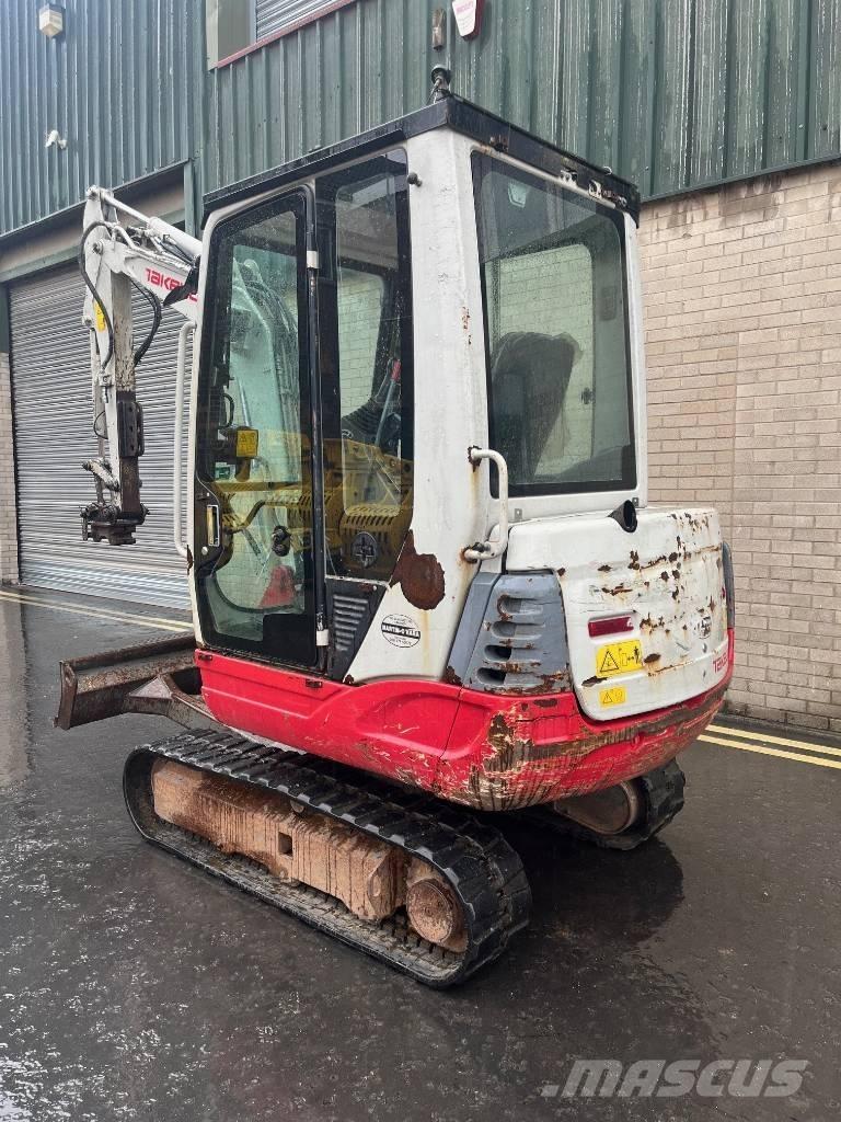 Takeuchi TB 228 小型挖土機/掘鑿機<7t(小型挖掘機)