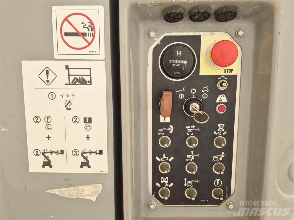 Genie Z30 20NRJ 曲臂高空作業車