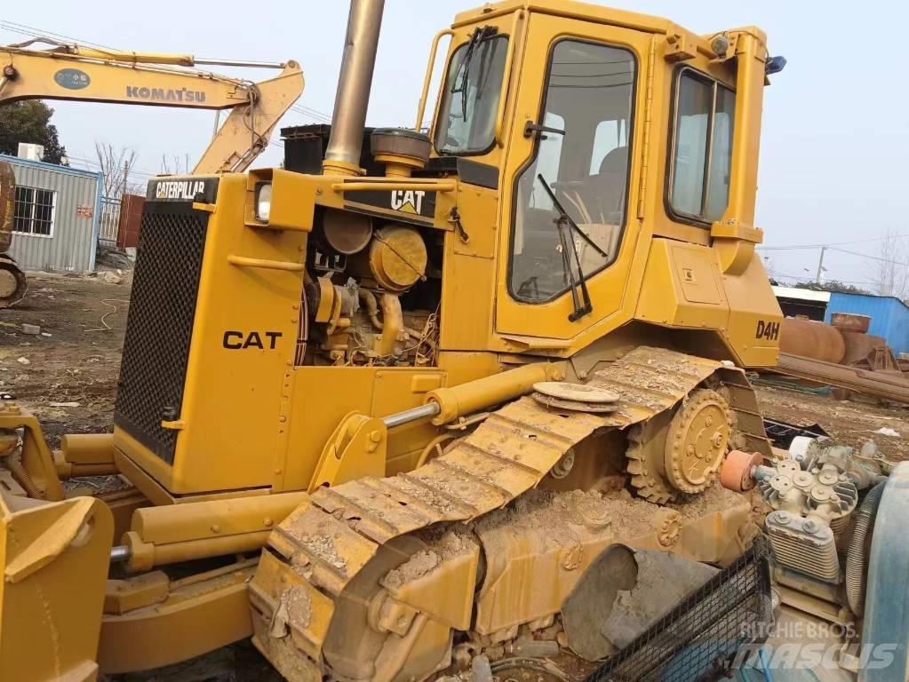 CAT D 4 H 履帶推土機