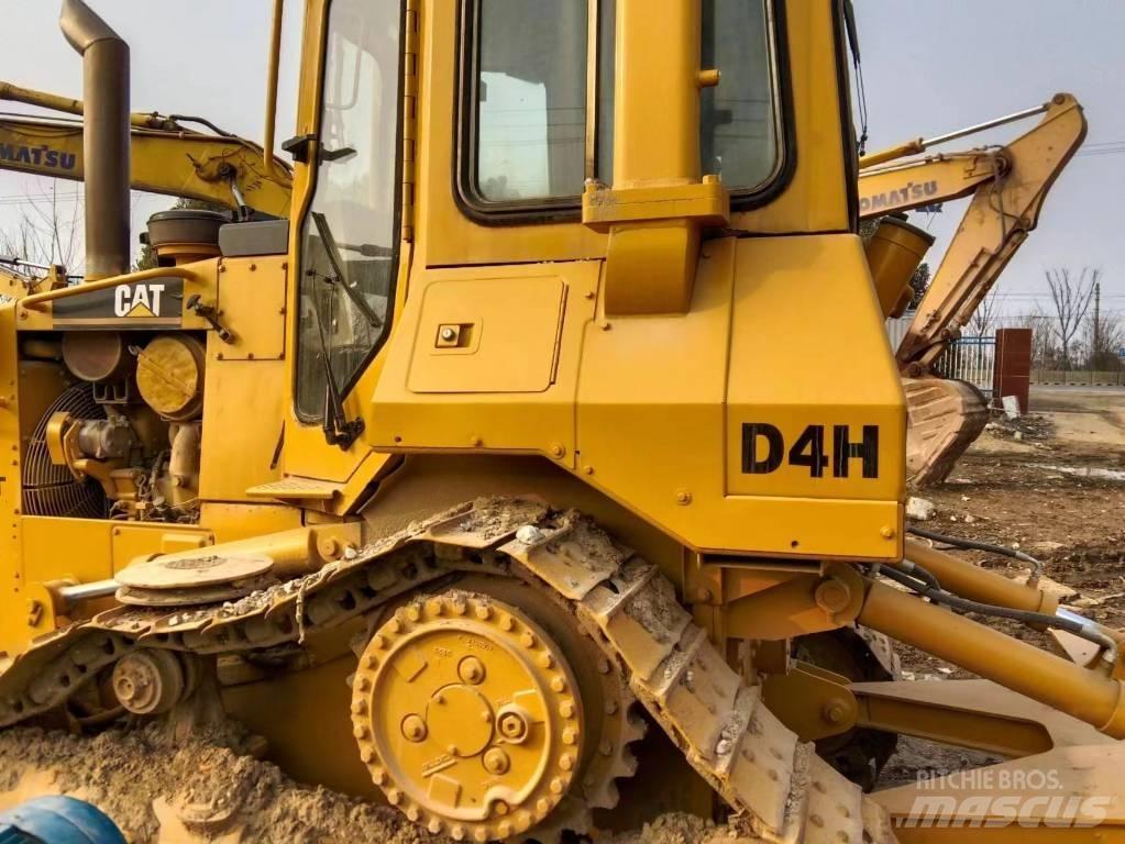CAT D 4 H 履帶推土機