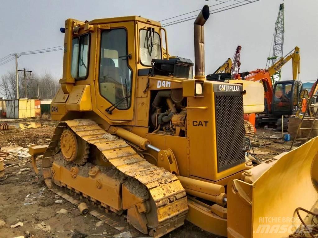 CAT D 4 H 履帶推土機