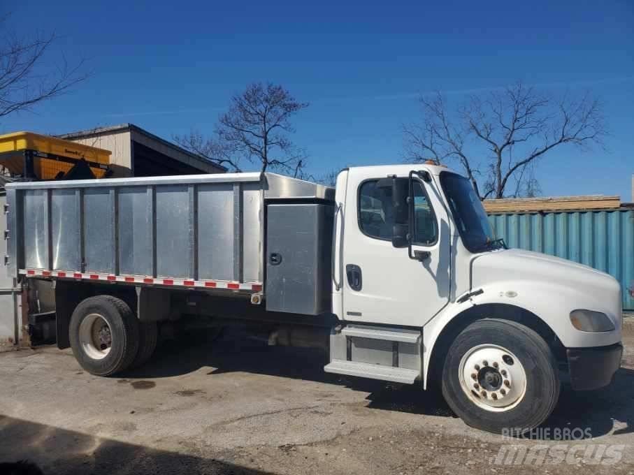 Freightliner M2 傾卸式卡車