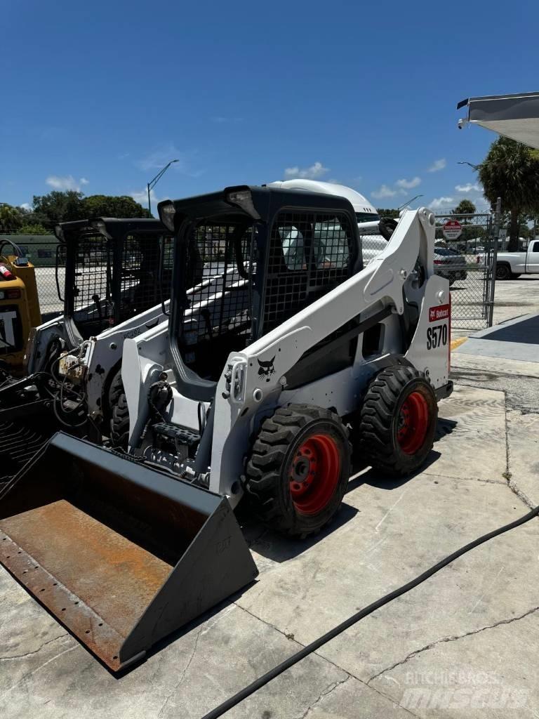 Bobcat S570 滑移轉向裝載機