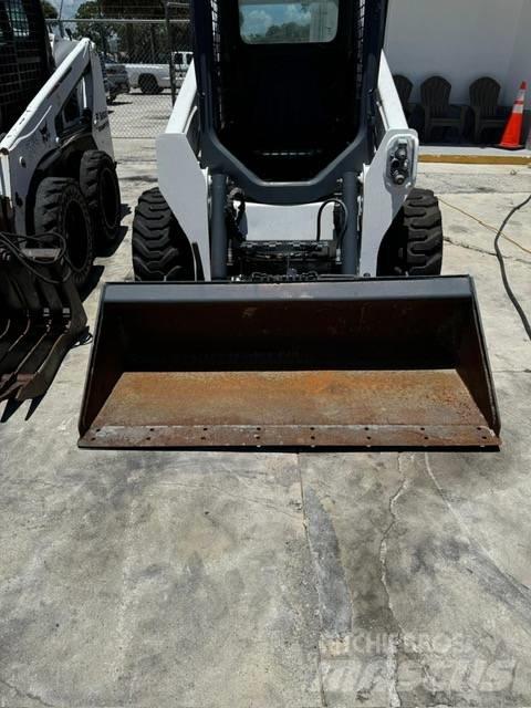 Bobcat S570 滑移轉向裝載機