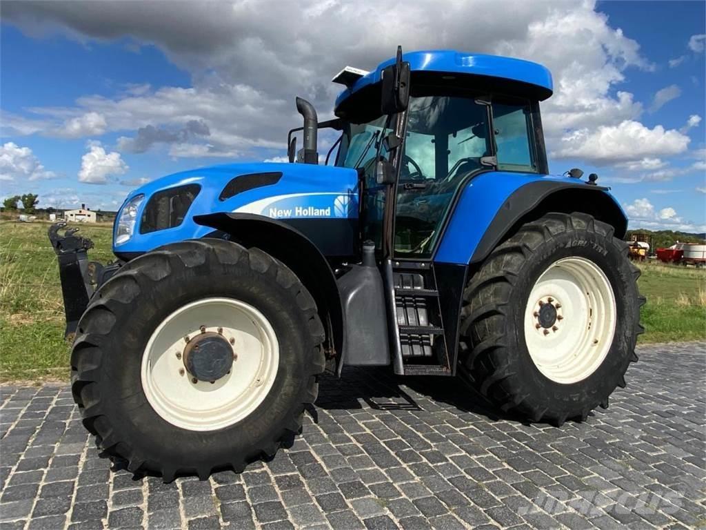 New Holland T 7055 曳引機