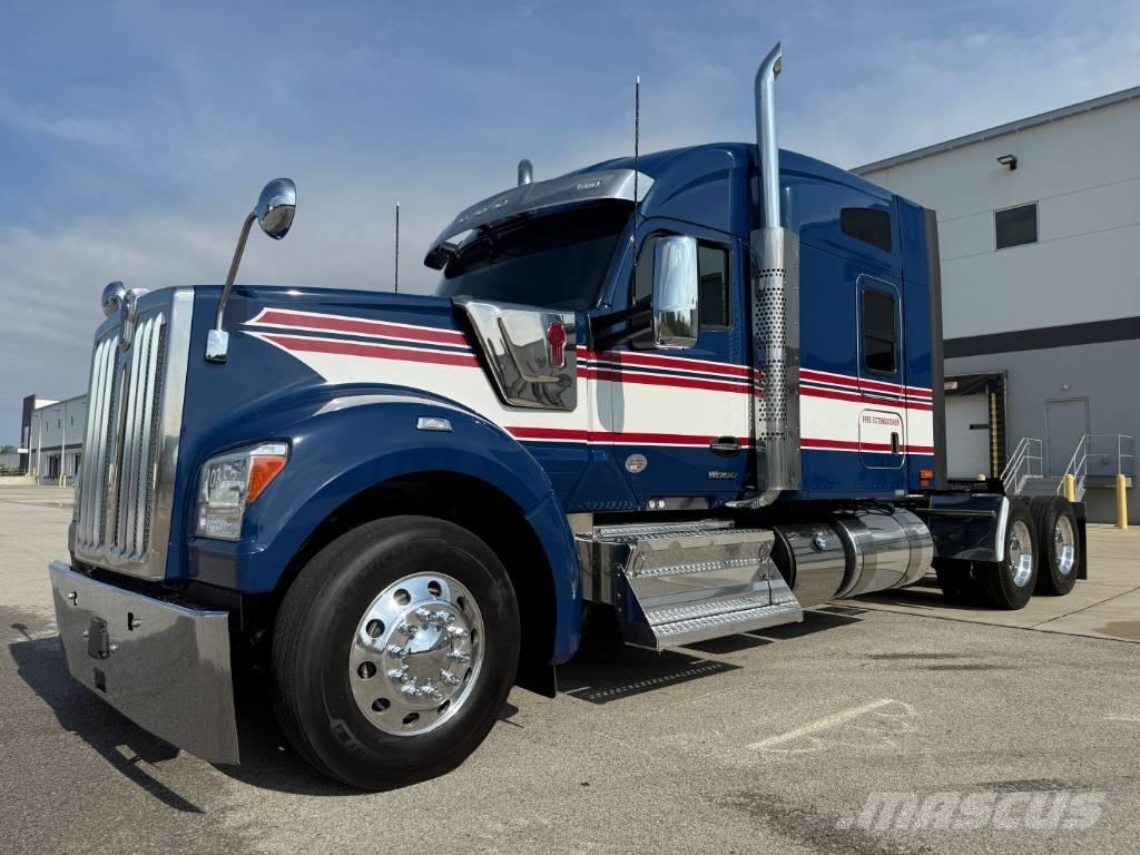 Kenworth W 990 曳引機組件