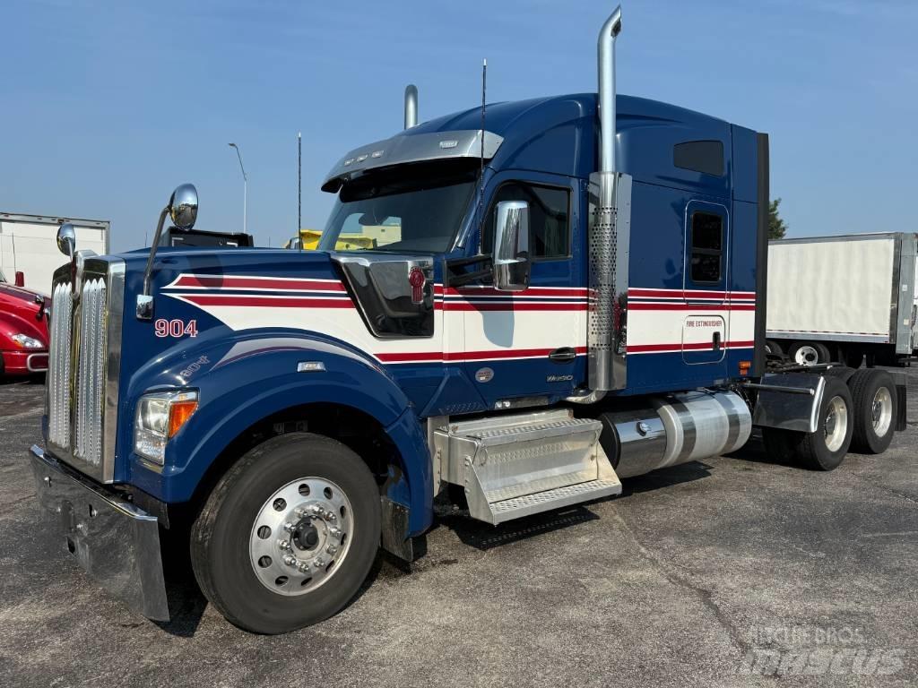 Kenworth W 990 曳引機組件