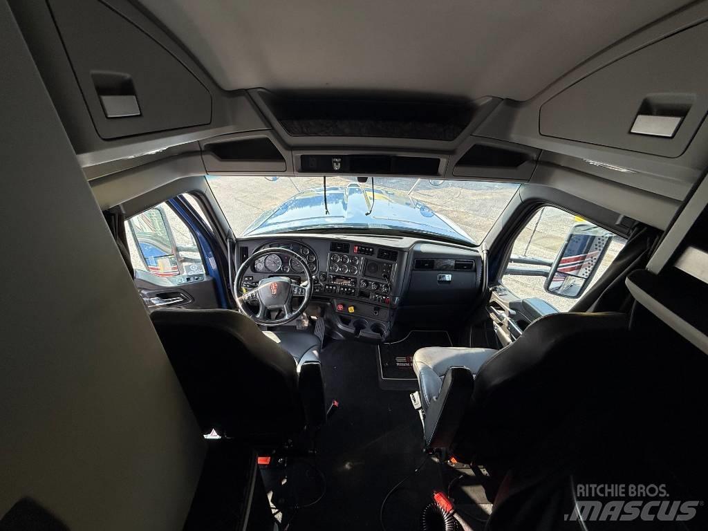 Kenworth W 990 曳引機組件