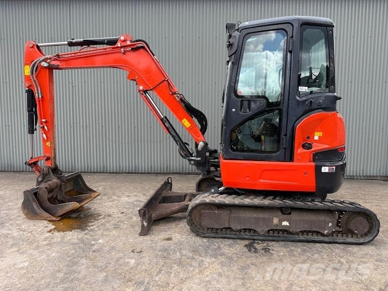 Kubota U 36-4 小型挖土機/掘鑿機<7t(小型挖掘機)