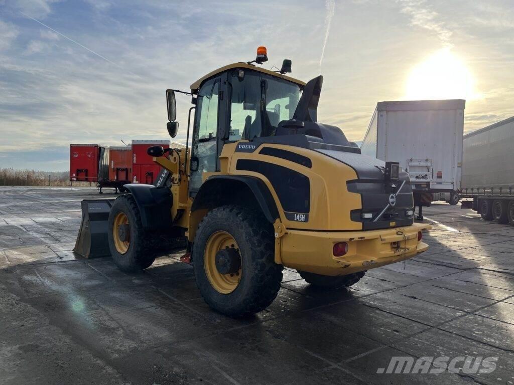 Volvo L45H 滑移轉向裝載機