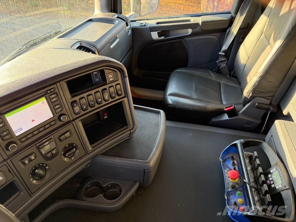 Scania G490 8x2 起重可拆卸式卡車