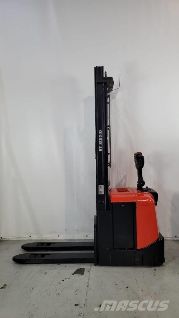 BT SPE 125 自走式堆積機