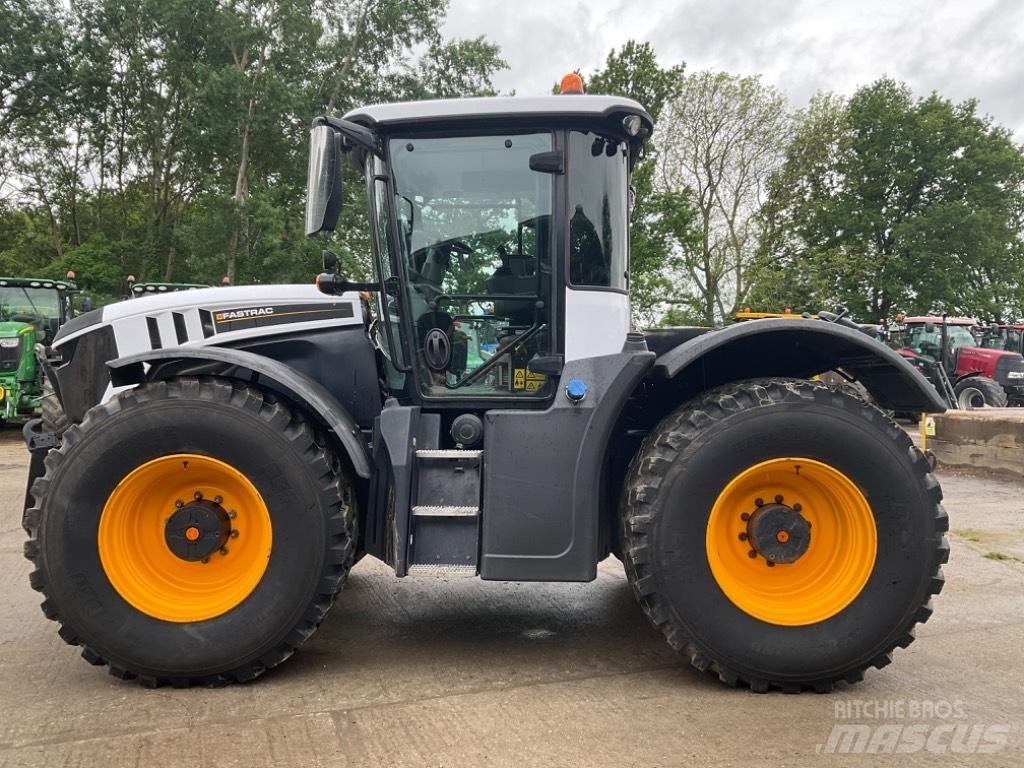 JCB Fastrac 4220 曳引機