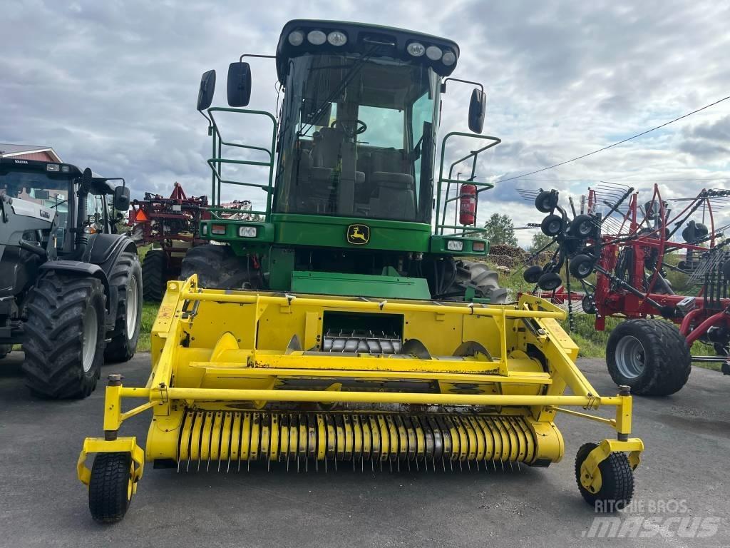 John Deere 7250 自走式飼料採集機