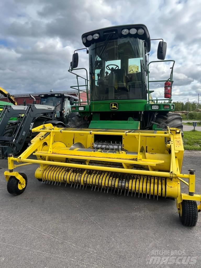 John Deere 7250 自走式飼料採集機