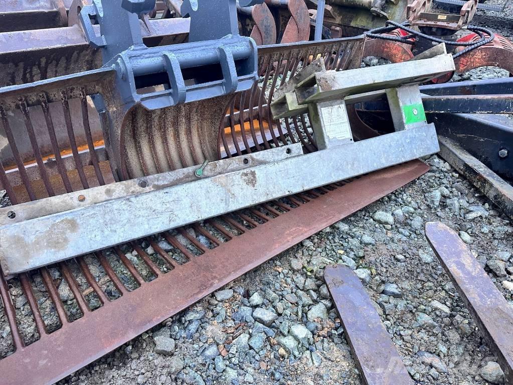 Manitou MT 1233 S 伸縮臂操作車