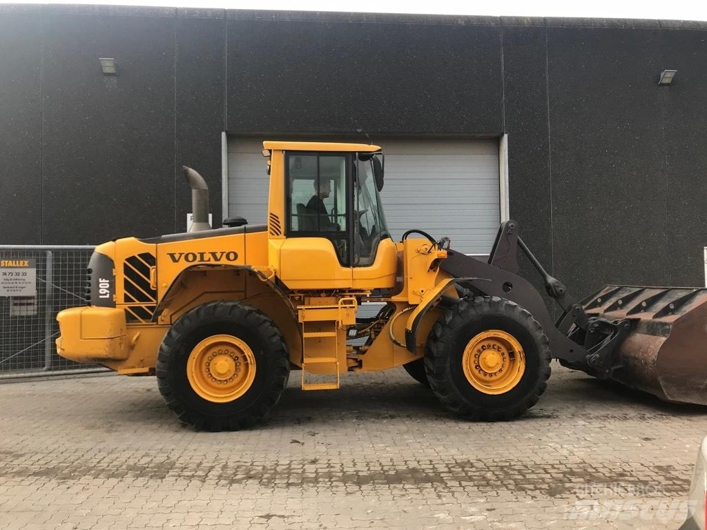 Volvo L90F 輪胎式裝載機