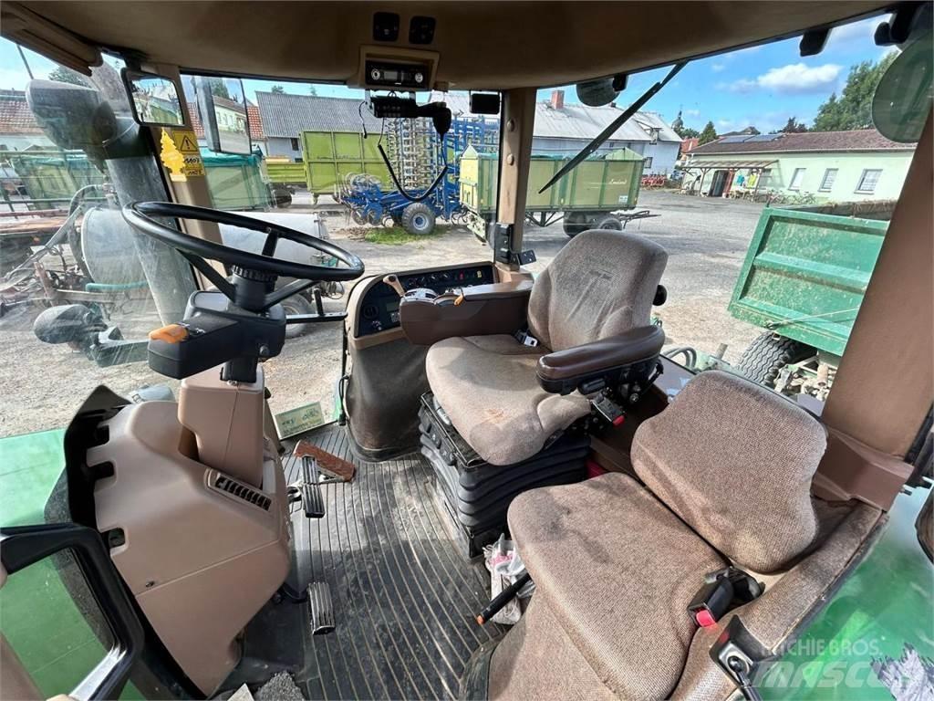 John Deere 7820 曳引機
